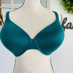 Victoria’s Secret bra size 38 DDD